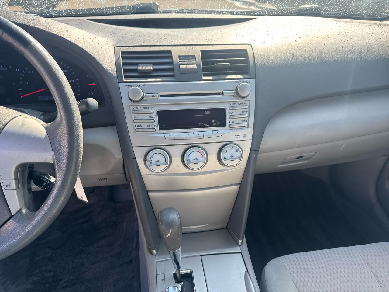 Toyota Camry 4dr Sdn I4 Man LE (Natl) 2011