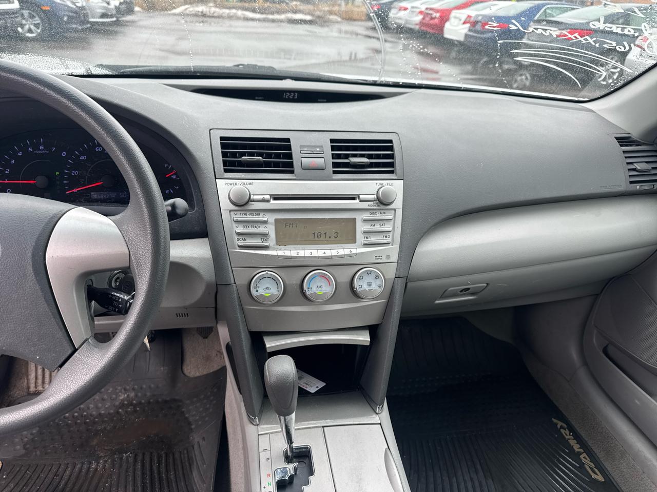 Toyota Camry 4dr Sdn I4 Man LE (Natl) 2011