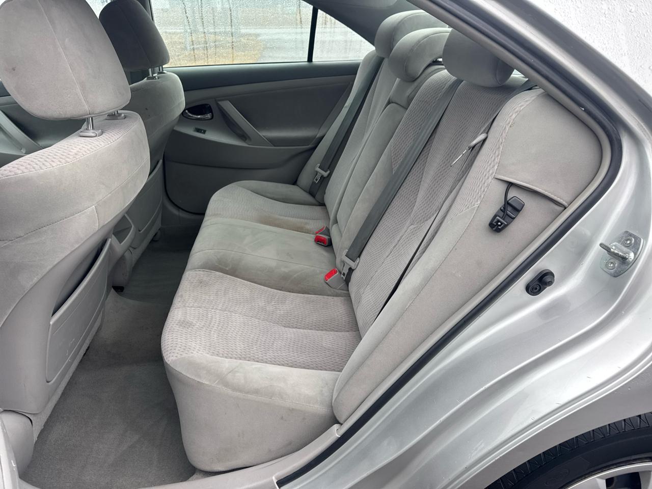 Toyota Camry 4dr Sdn I4 Man LE (Natl) 2011