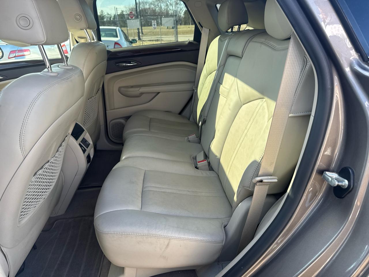 Cadillac SRX FWD 4dr Luxury Collection 2011