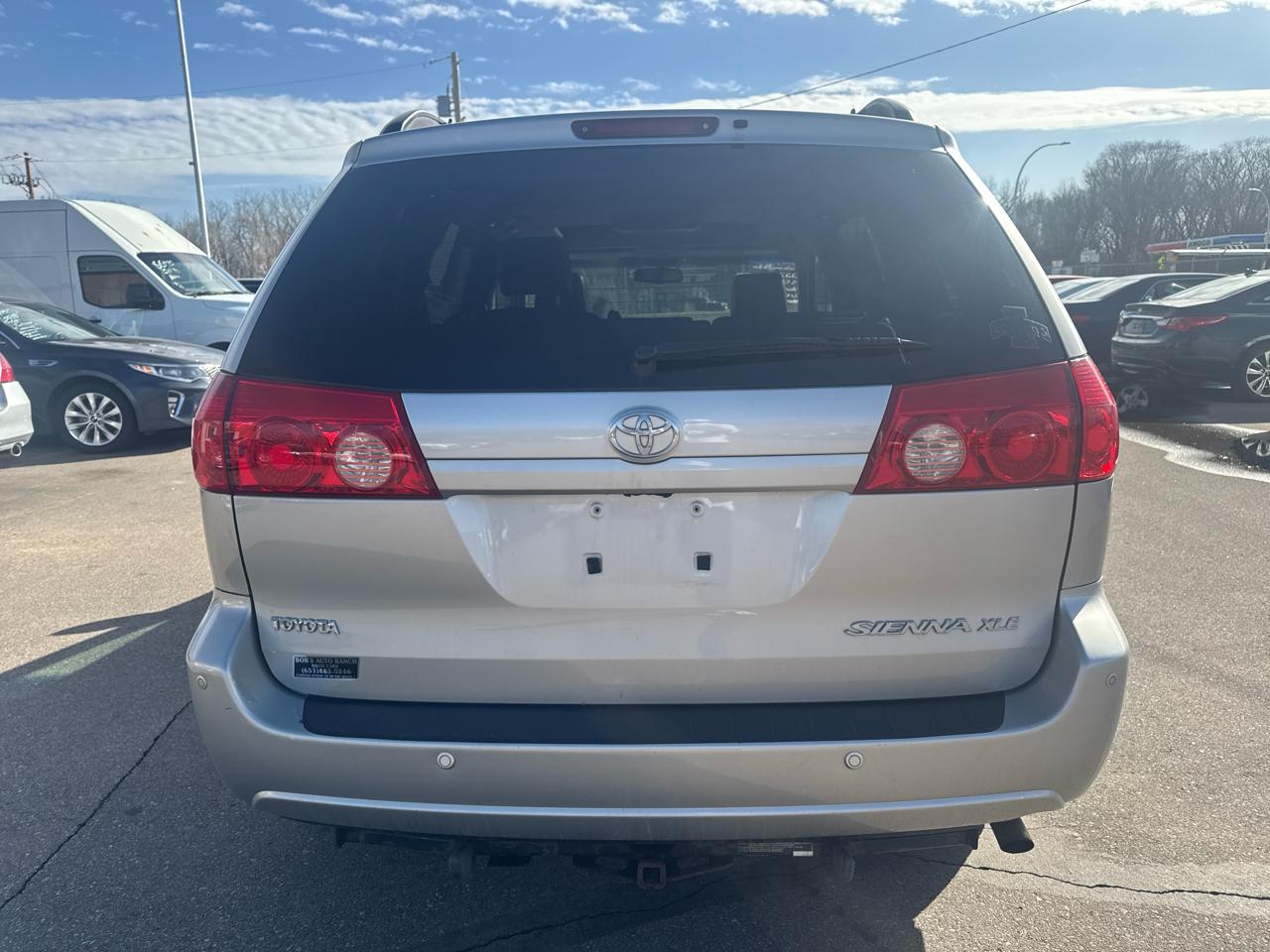 Toyota Sienna 5dr 7-Pass Van XLE Ltd FWD (Natl) 2007