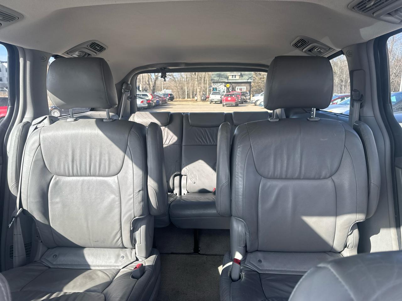 Toyota Sienna 5dr 7-Pass Van XLE Ltd FWD (Natl) 2007