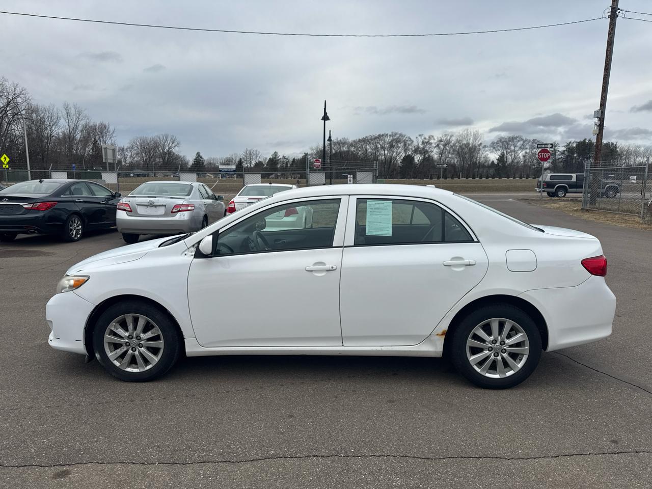 Toyota Corolla 4dr Sdn Man (Natl) 2009