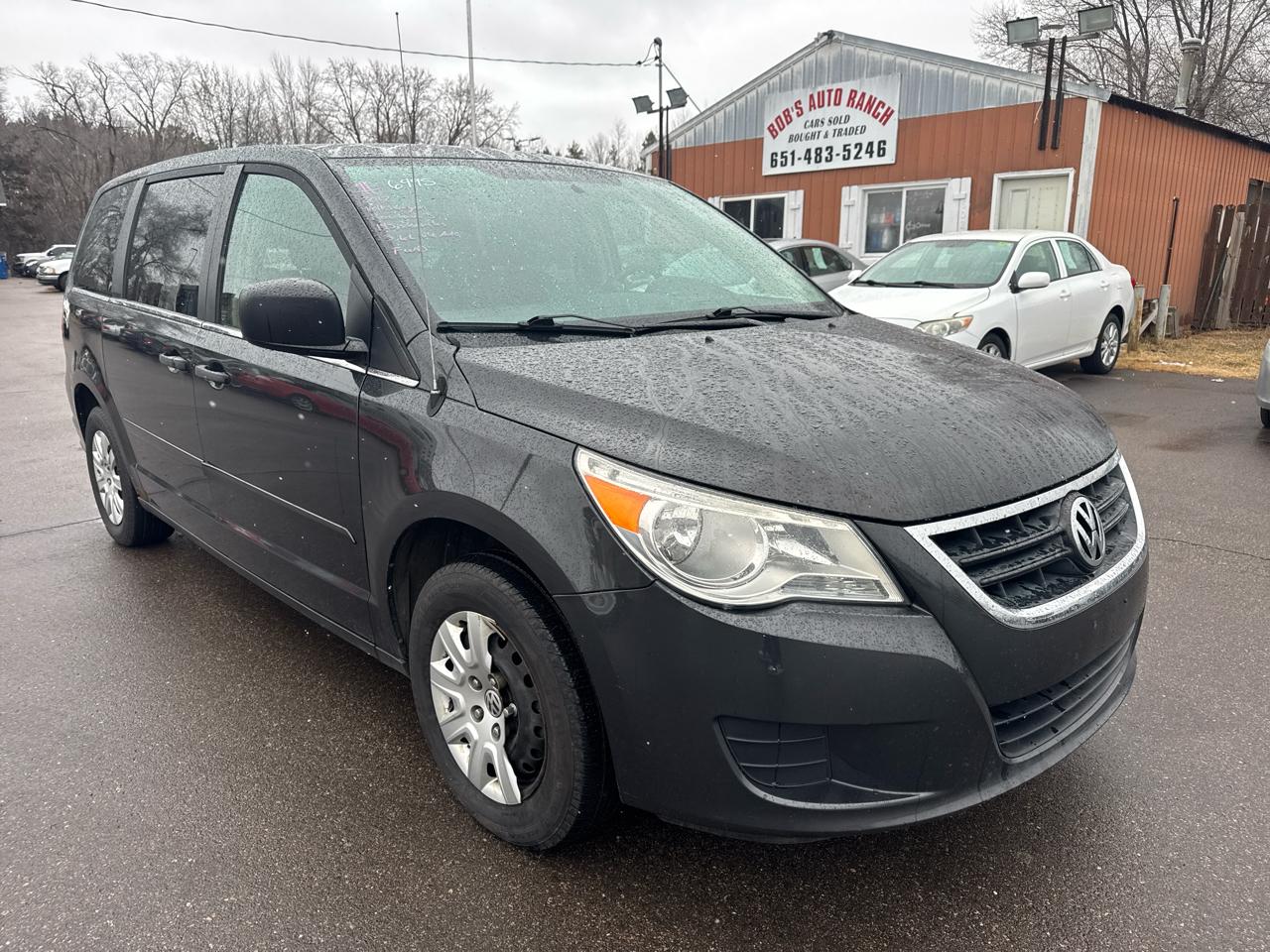 Volkswagen Routan 4dr Wgn S 2012