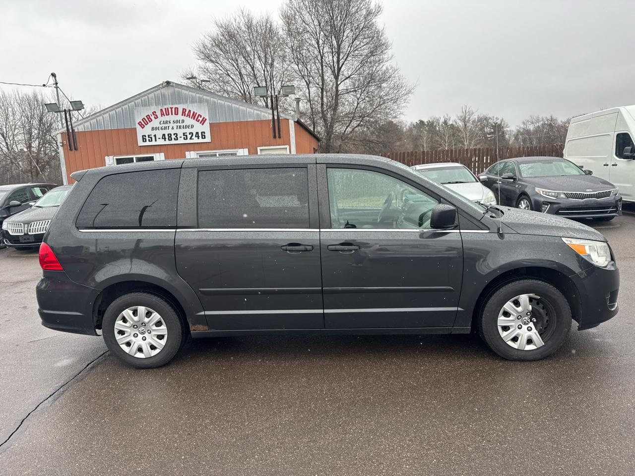 Volkswagen Routan 4dr Wgn S 2012