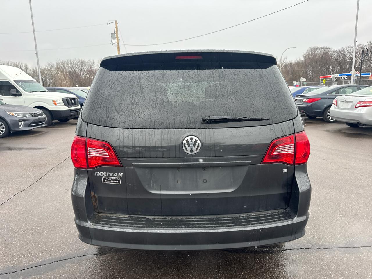 Volkswagen Routan 4dr Wgn S 2012