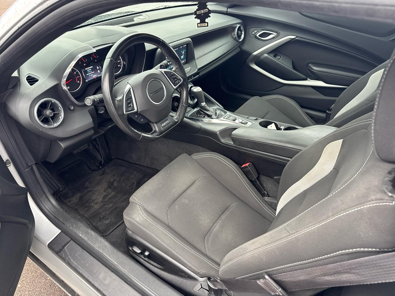 Chevrolet Camaro 2dr Cpe 1LT 2017