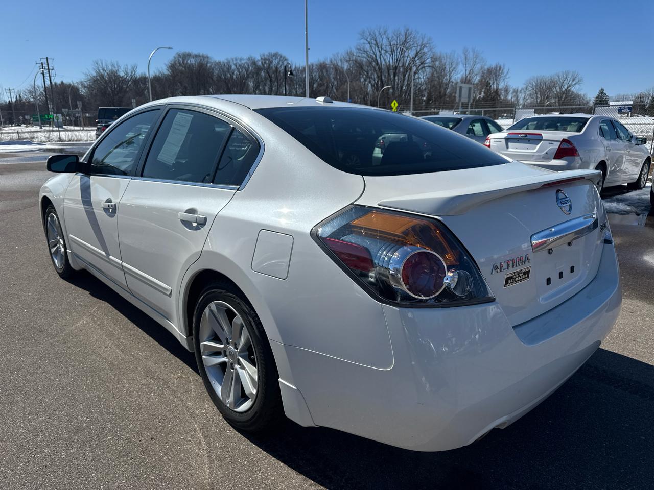 Nissan Altima 4dr Sdn V6 CVT 3.5 SR 2012