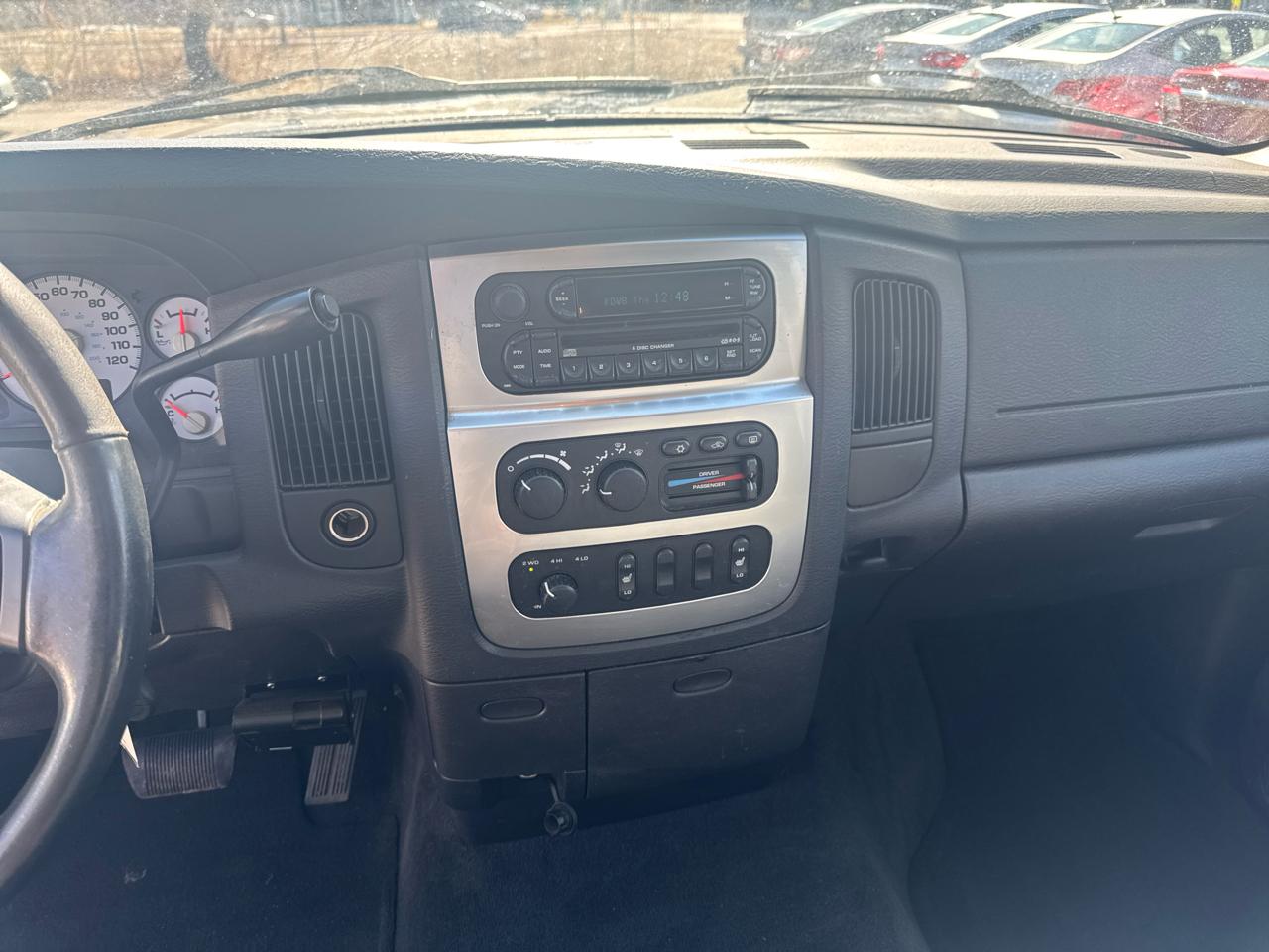 Dodge Ram 2500 4dr Quad Cab 140.5" WB 4WD SLT 2005