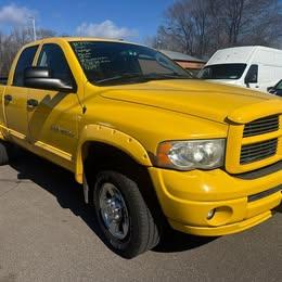 Dodge Ram 2500 4dr Quad Cab 140.5" WB 4WD SLT 2005