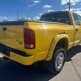 Dodge Ram 2500 4dr Quad Cab 140.5" WB 4WD SLT 2005