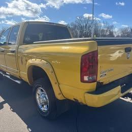 Dodge Ram 2500 4dr Quad Cab 140.5" WB 4WD SLT 2005