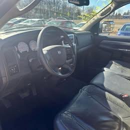 Dodge Ram 2500 4dr Quad Cab 140.5" WB 4WD SLT 2005
