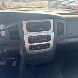 Dodge Ram 2500 4dr Quad Cab 140.5" WB 4WD SLT 2005