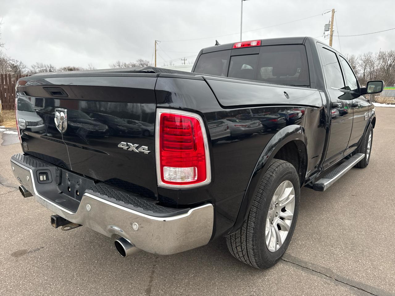 RAM 1500 Laramie Longhorn 4x4 Crew Cab 6'4" Box 2017