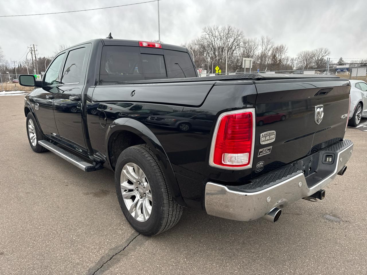 RAM 1500 Laramie Longhorn 4x4 Crew Cab 6'4" Box 2017