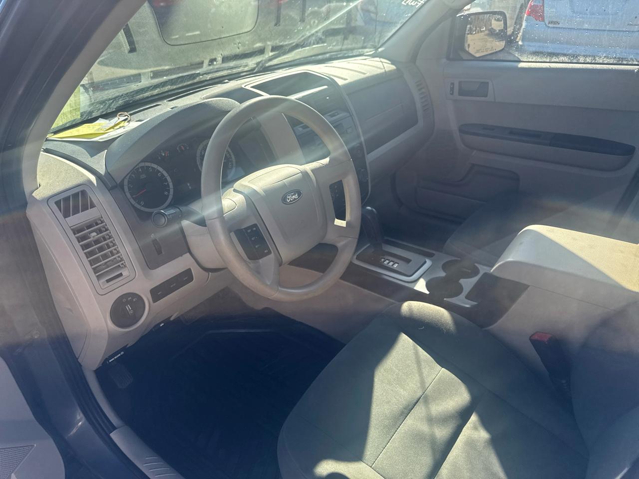 Ford Escape FWD 4dr XLS 2011