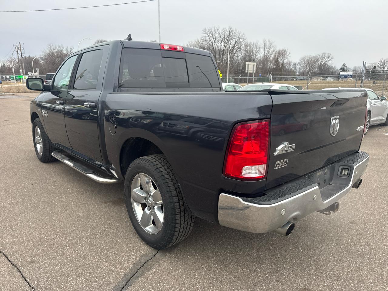 RAM 1500 4WD Crew Cab 140.5" Big Horn 2015