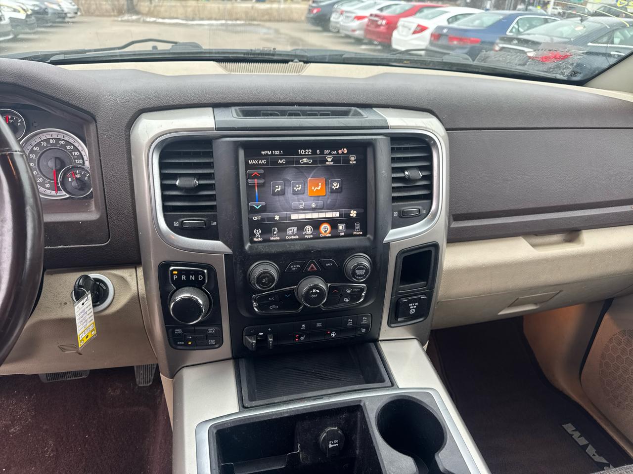 RAM 1500 4WD Crew Cab 140.5" Big Horn 2015