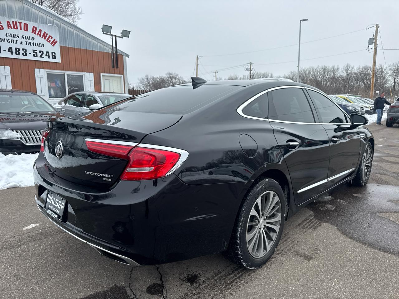 Buick LaCrosse 4dr Sdn Premium AWD 2017