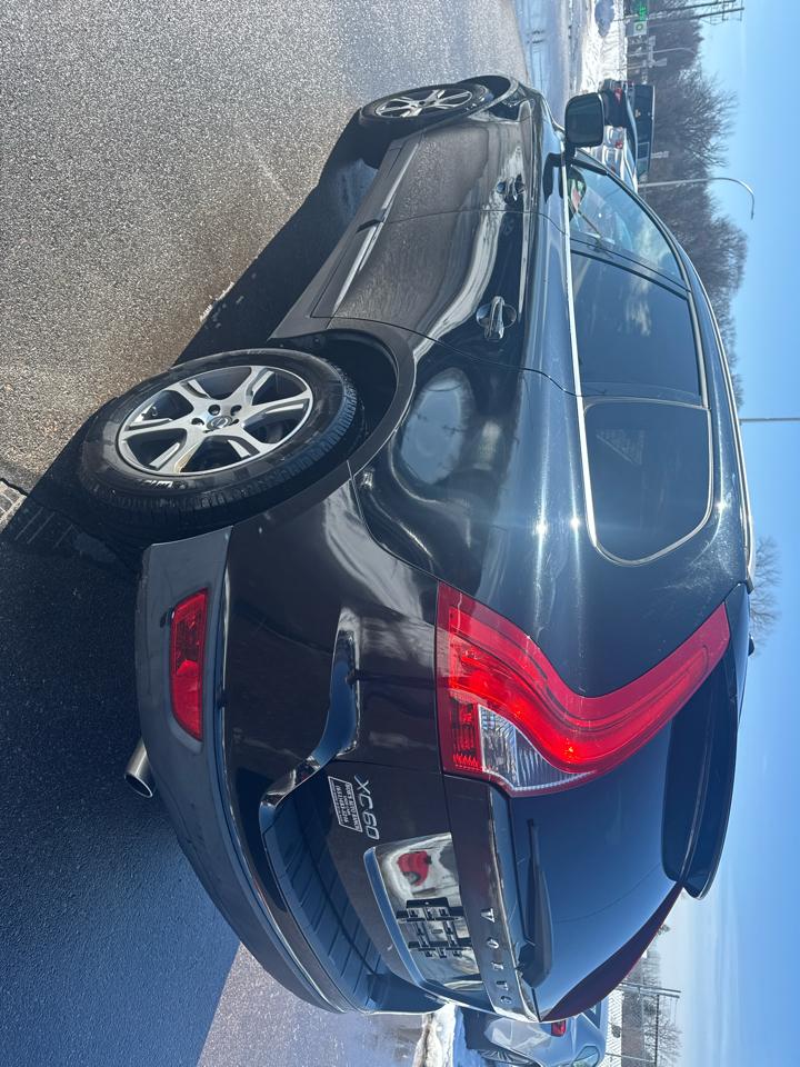 Volvo XC60 AWD 4dr 3.0T 2011