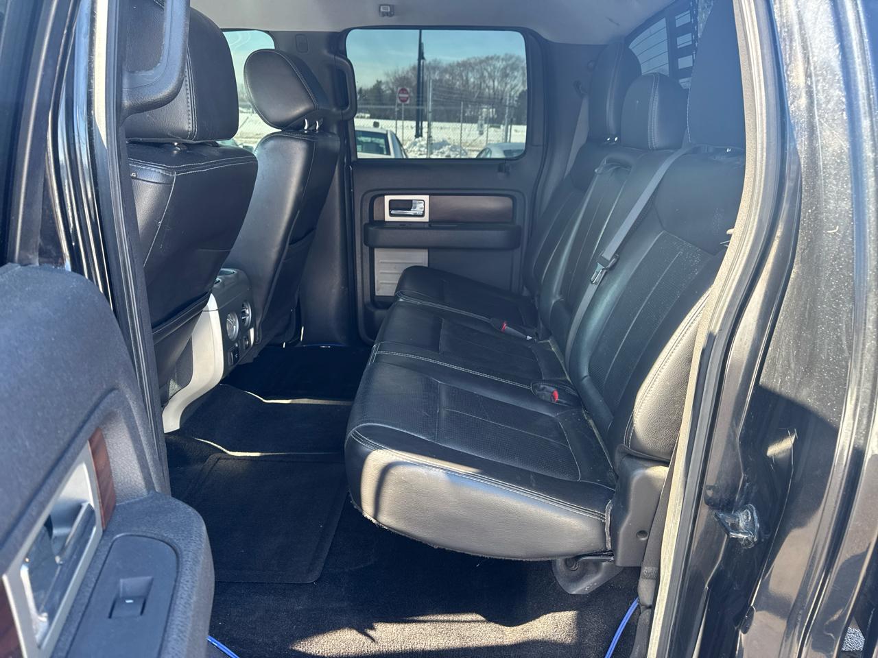 Ford F-150 4WD SuperCrew 145" Lariat 2012