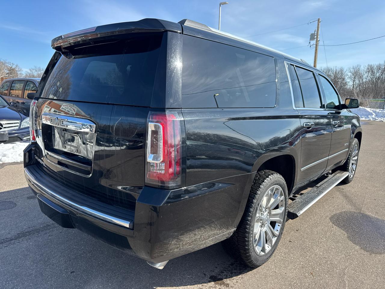 GMC Yukon XL 4WD 4dr Denali 2015