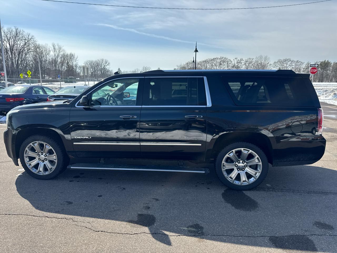 GMC Yukon XL 4WD 4dr Denali 2015