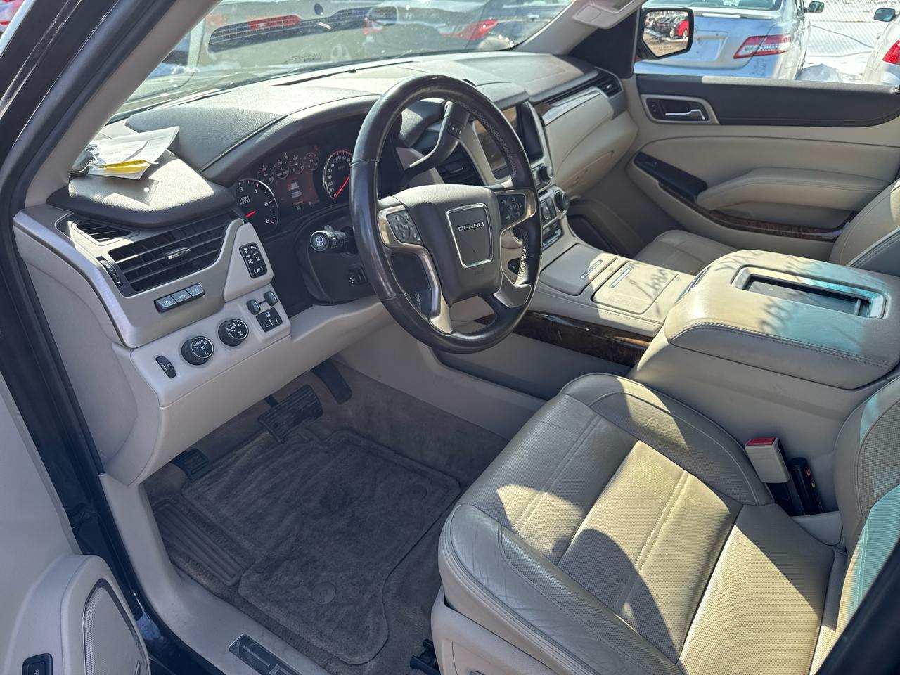 GMC Yukon XL 4WD 4dr Denali 2015