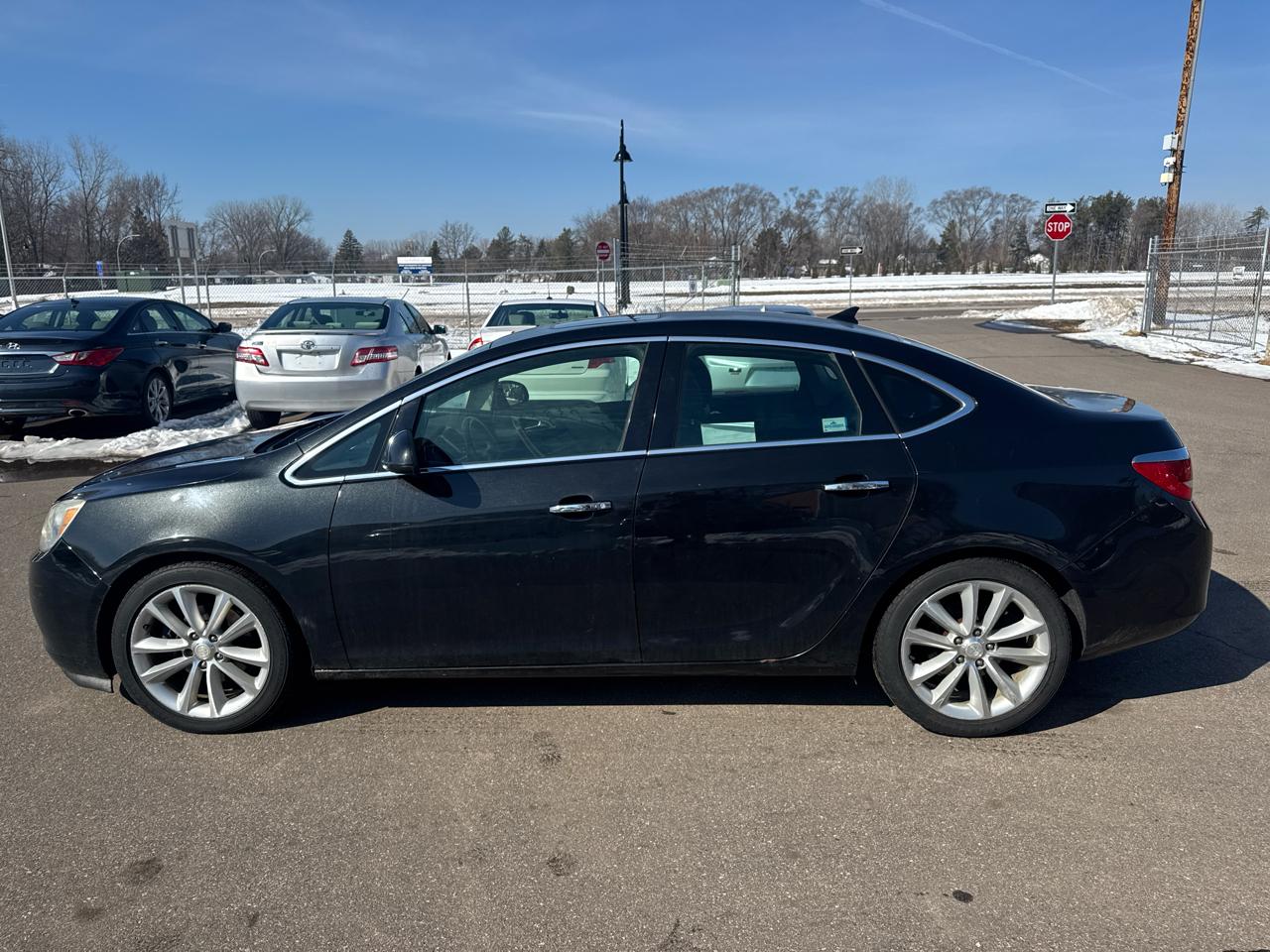Buick Verano 4dr Sdn Leather Group 2014