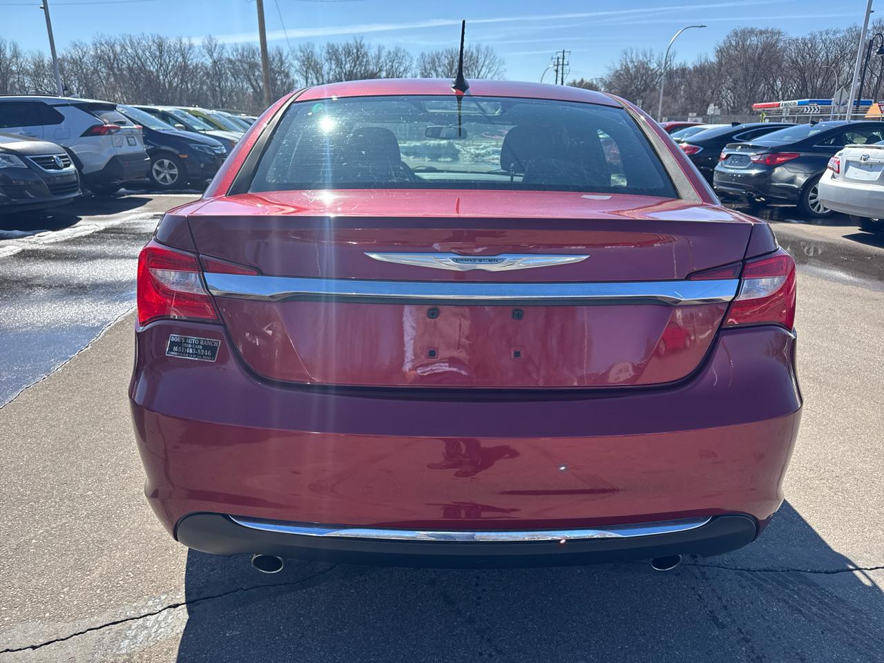 Chrysler 200 4dr Sdn Limited 2013