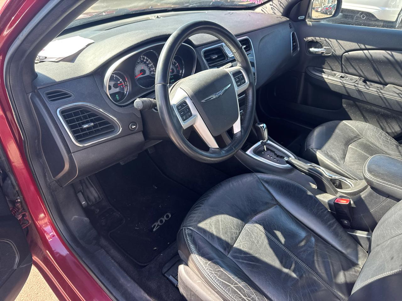 Chrysler 200 4dr Sdn Limited 2013