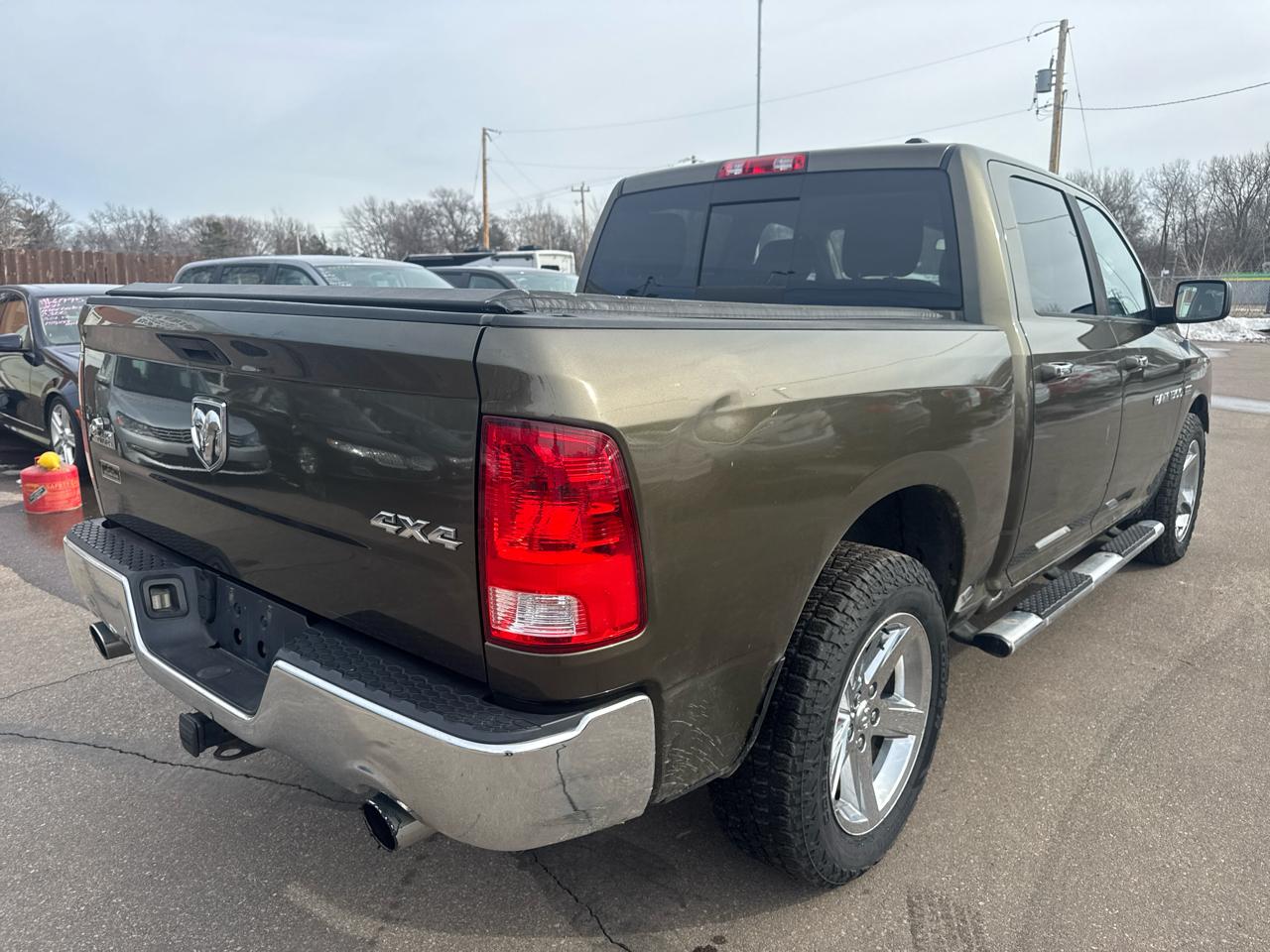 RAM 1500 4WD Crew Cab 140.5" Big Horn 2012