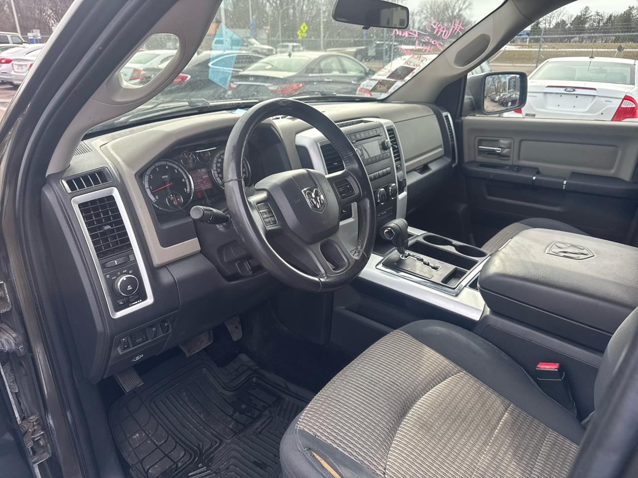 RAM 1500 4WD Crew Cab 140.5" Big Horn 2012