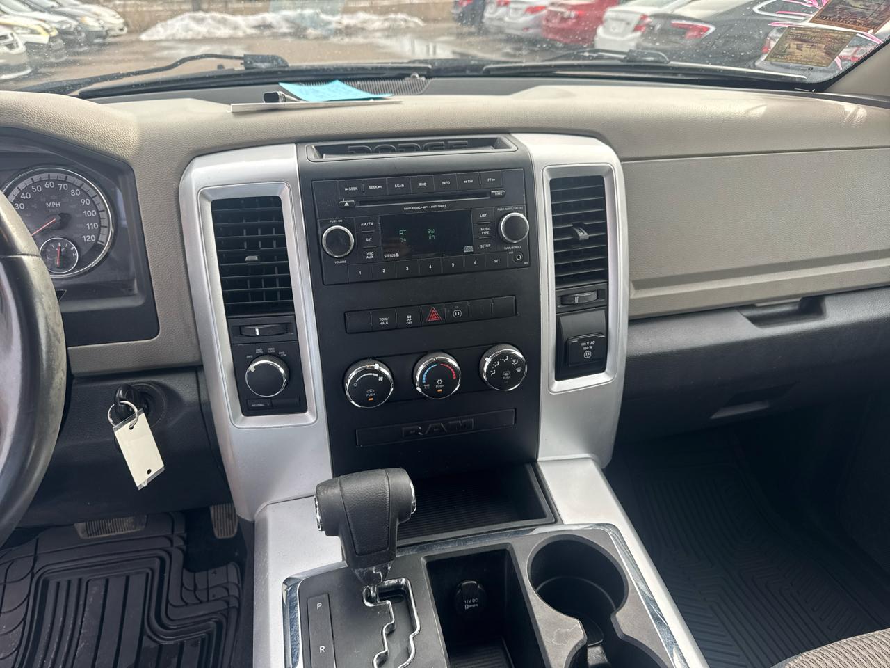 RAM 1500 4WD Crew Cab 140.5" Big Horn 2012