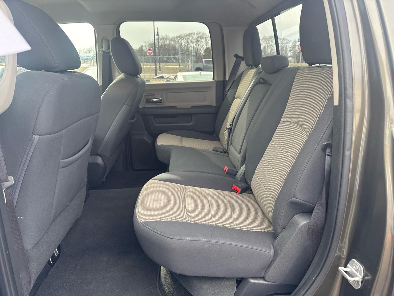 RAM 1500 4WD Crew Cab 140.5" Big Horn 2012