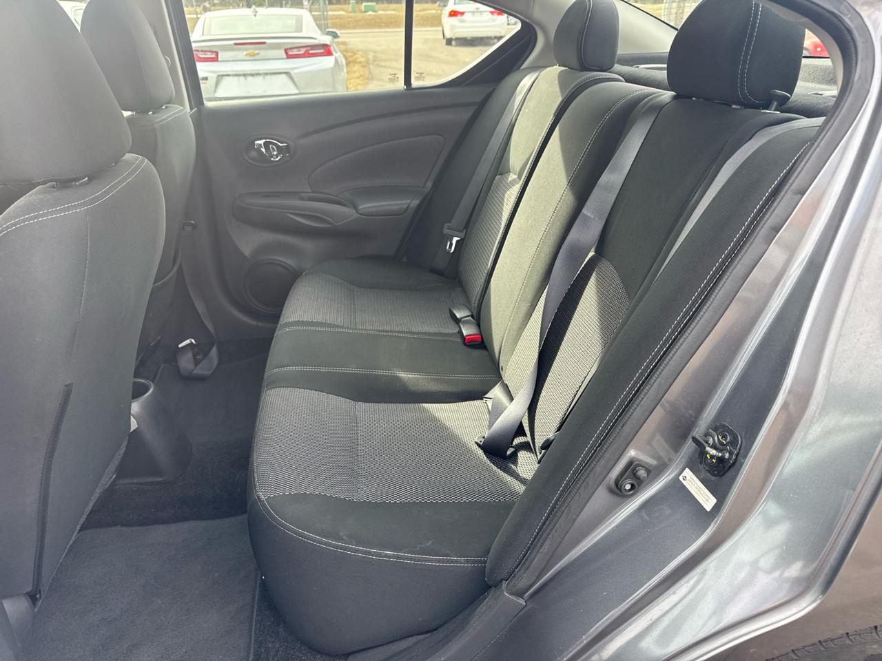 Nissan Versa Sedan SV CVT 2017