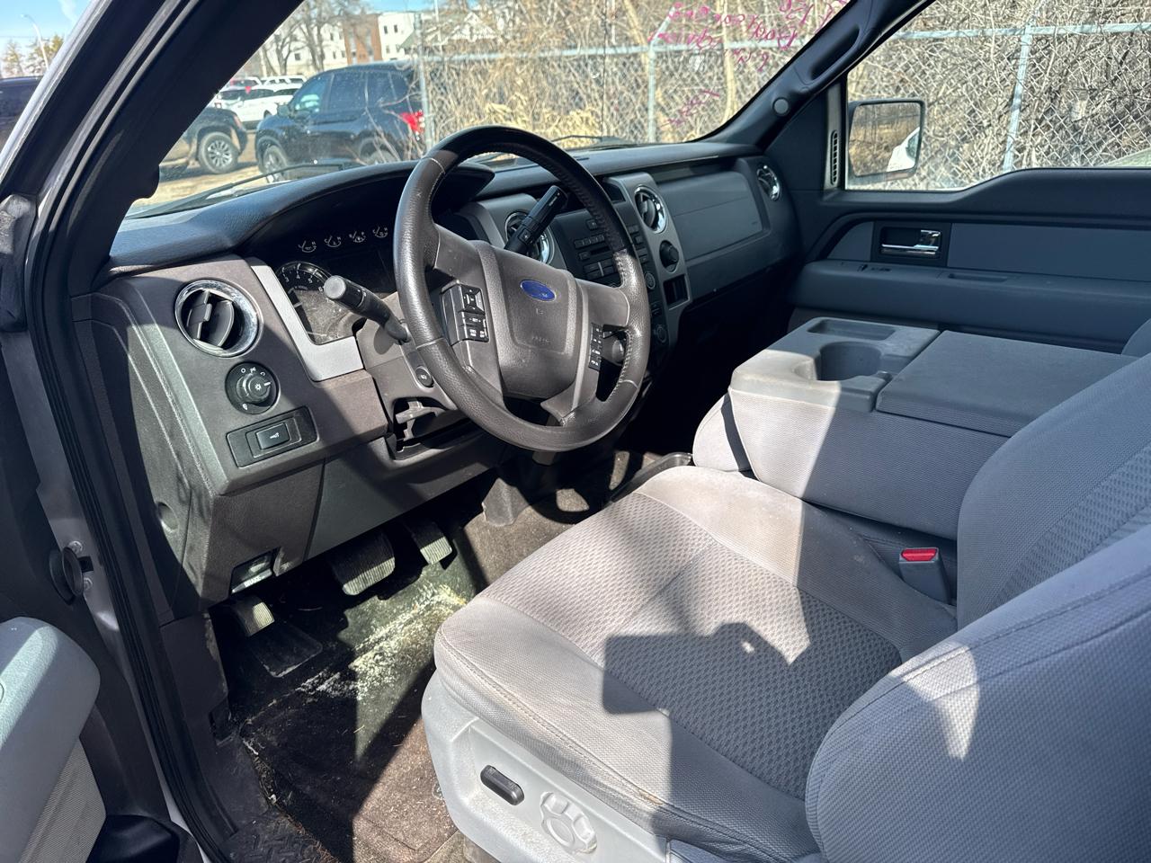 Ford F-150 4WD SuperCrew 145" Platinum 2012