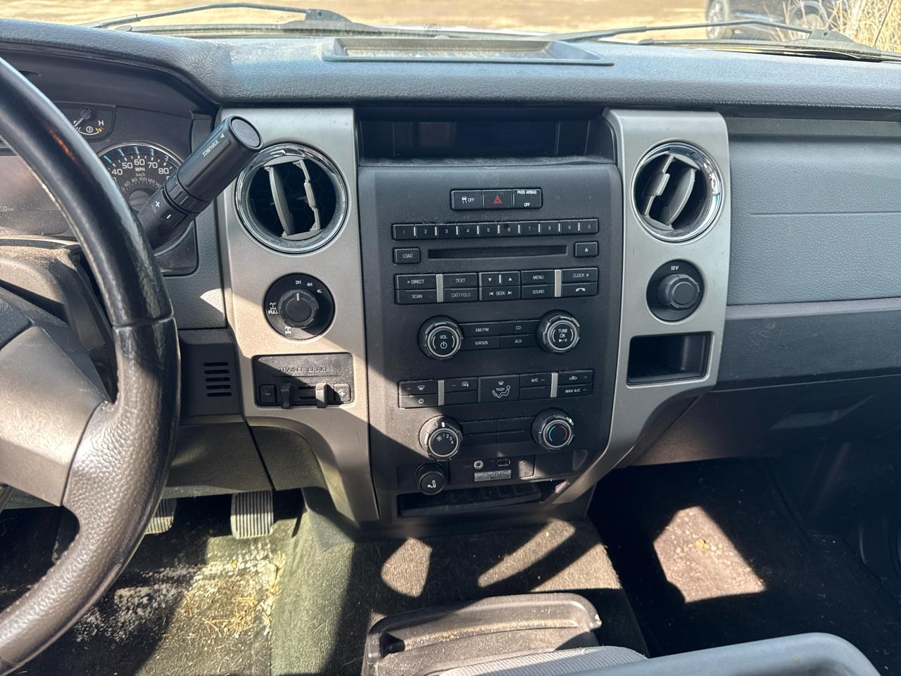 Ford F-150 4WD SuperCrew 145" Platinum 2012