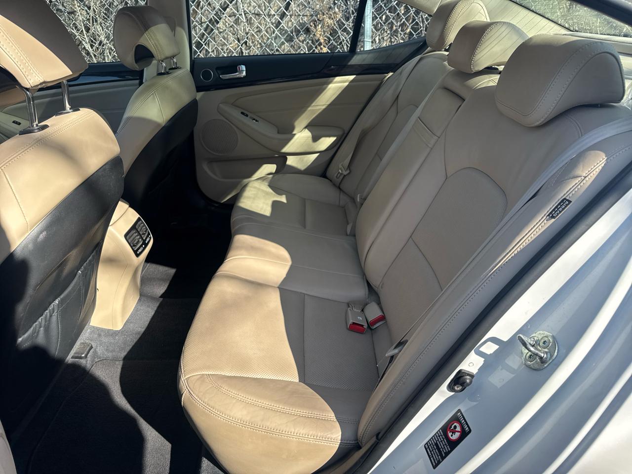 Kia Cadenza 4dr Sdn Premium 2014