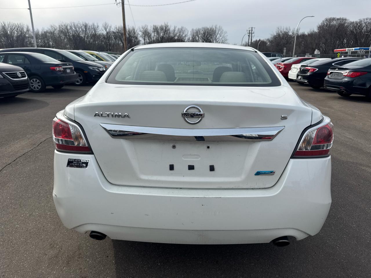 Nissan Altima 4dr Sdn I4 2.5 S 2014
