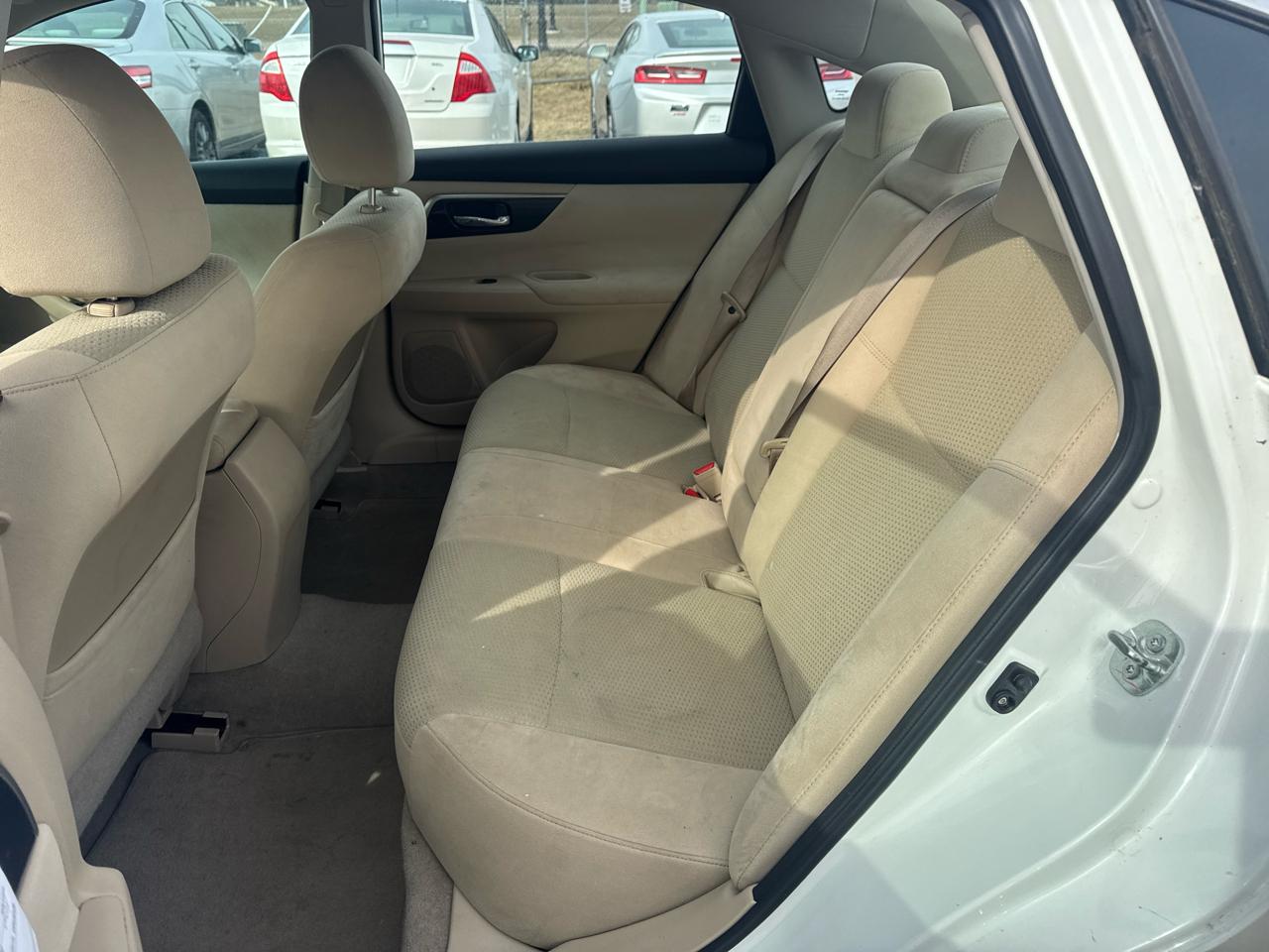 Nissan Altima 4dr Sdn I4 2.5 S 2014