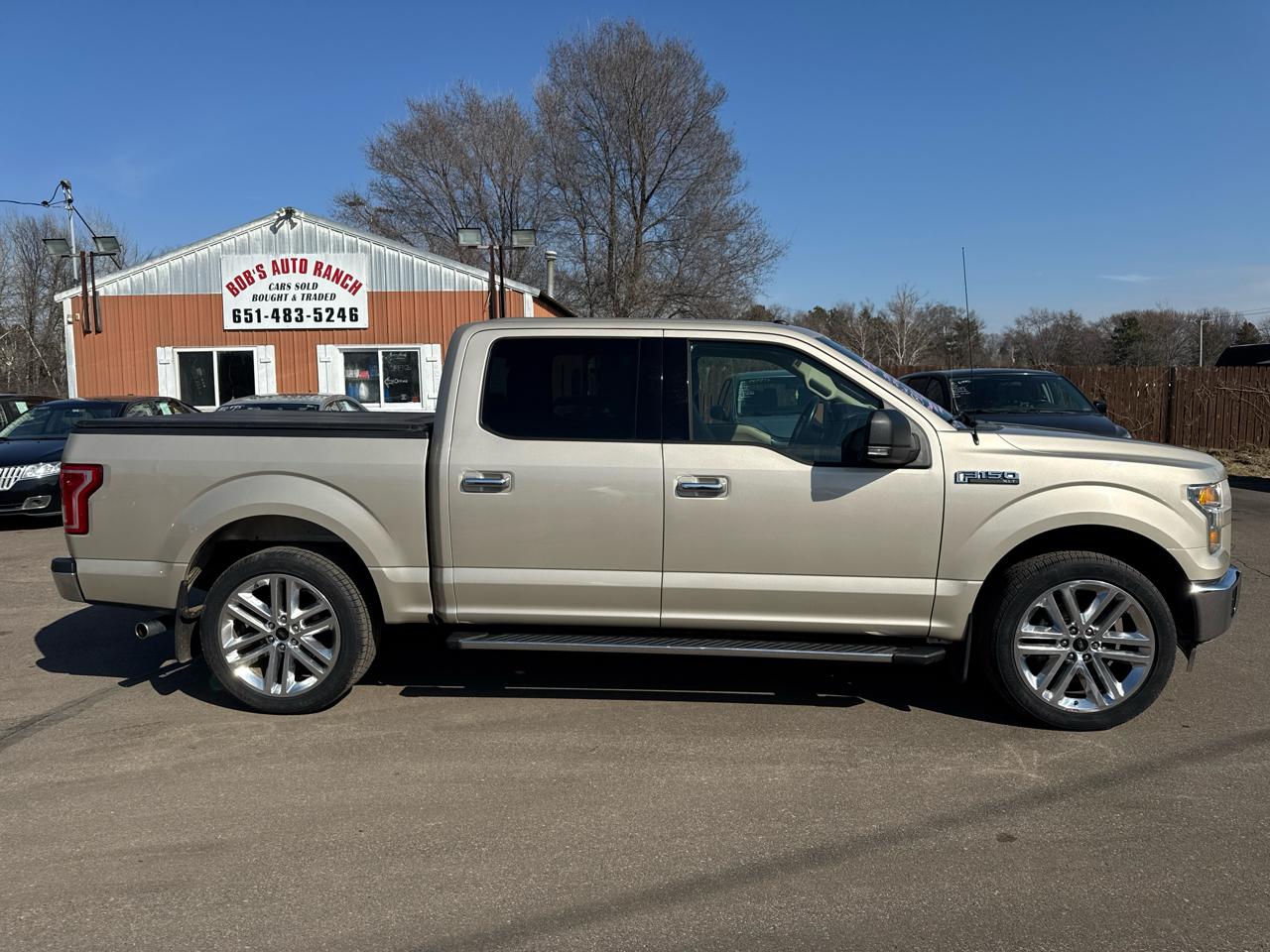 Ford F-150 2WD SuperCrew 145" XLT 2017