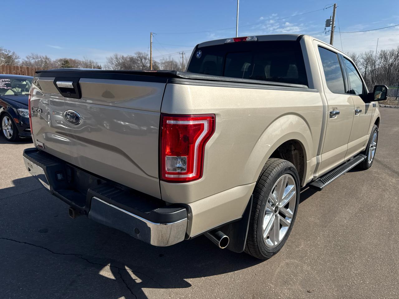 Ford F-150 2WD SuperCrew 145" XLT 2017
