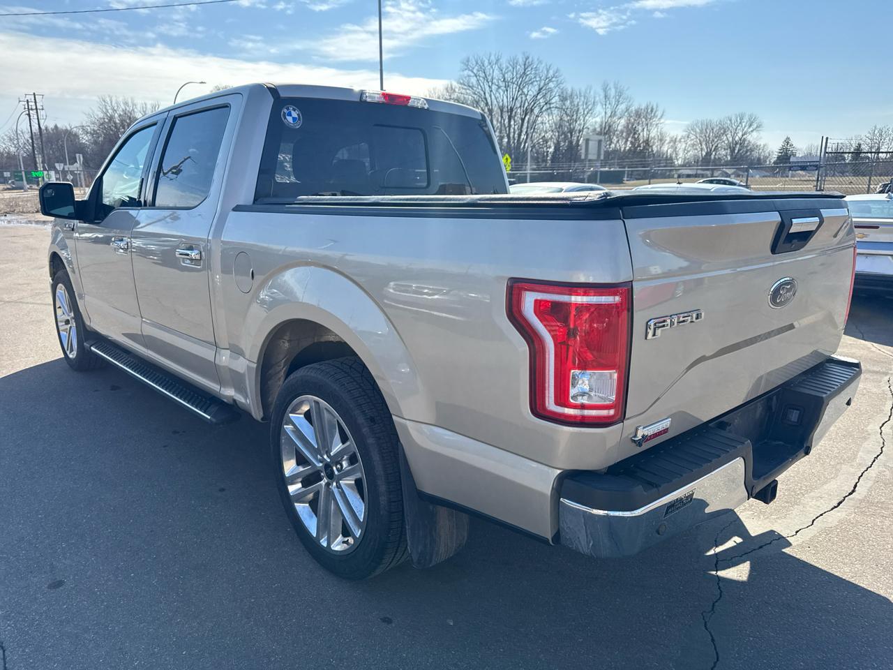 Ford F-150 2WD SuperCrew 145" XLT 2017