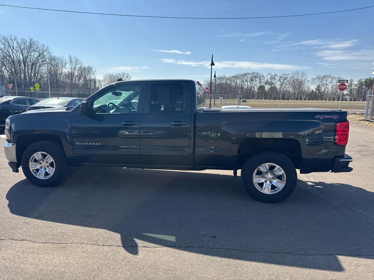Chevrolet Silverado 1500 4WD Double Cab 143.5" LT w/1LT 2017