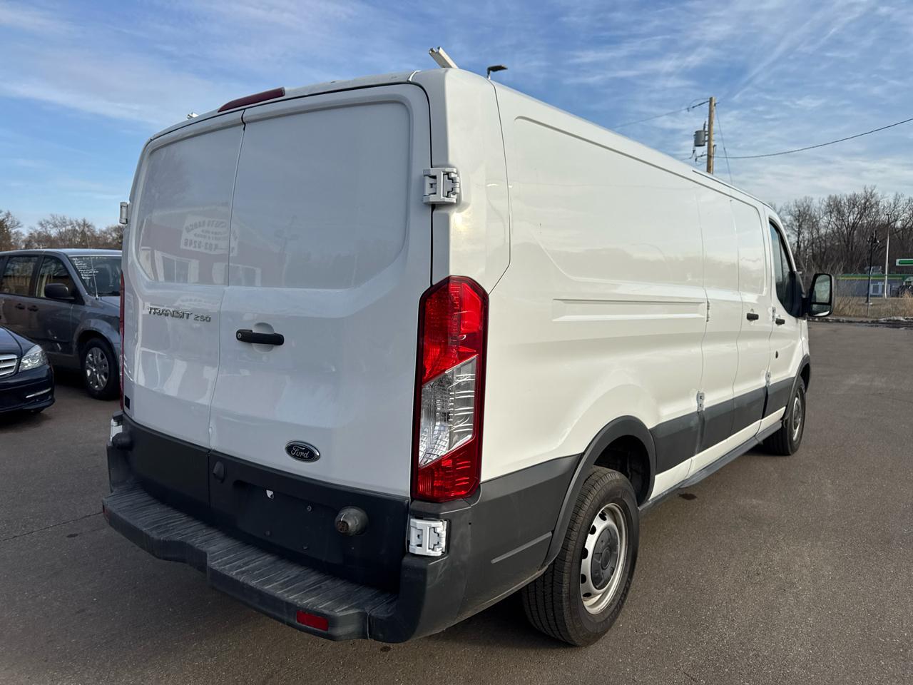 Ford Transit Van T-250 148" Low Rf 9000 GVWR Swing-Out RH Dr 2018