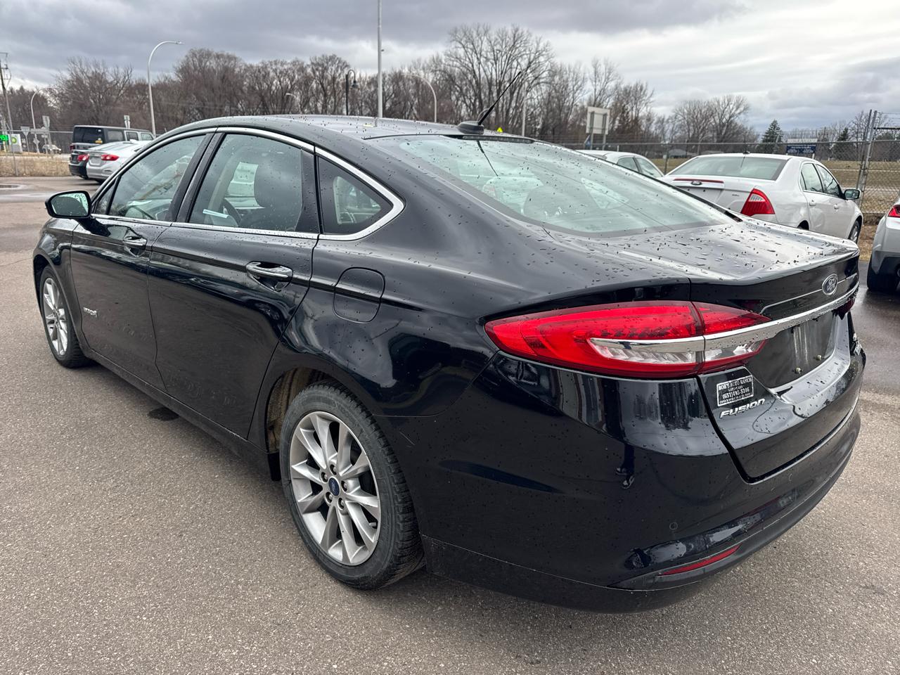 Ford Fusion Hybrid SE FWD 2017