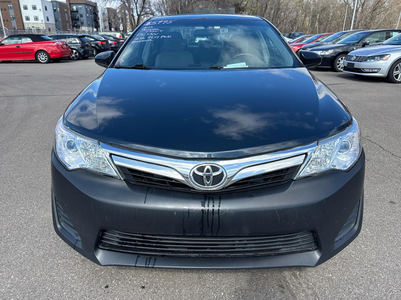 Toyota Camry 4dr Sdn I4 Auto XLE (Natl) 2013