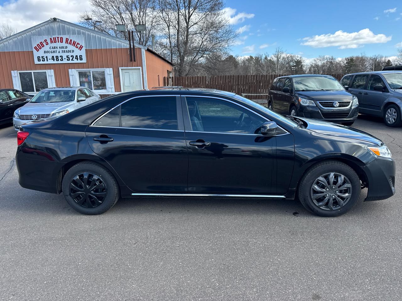 Toyota Camry 4dr Sdn I4 Auto XLE (Natl) 2013
